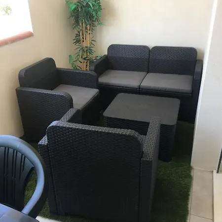 La Gold Room Jacuzzi Et Sauna Lejlighed